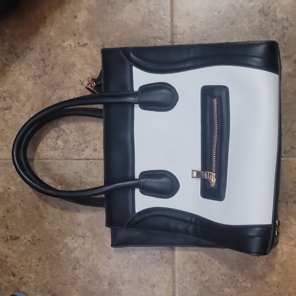 Handbags - Black white designer Fashion bag mini luggage tote handbag purse